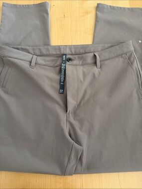 Vuori Men's Taupe-Like Stretch Chinos